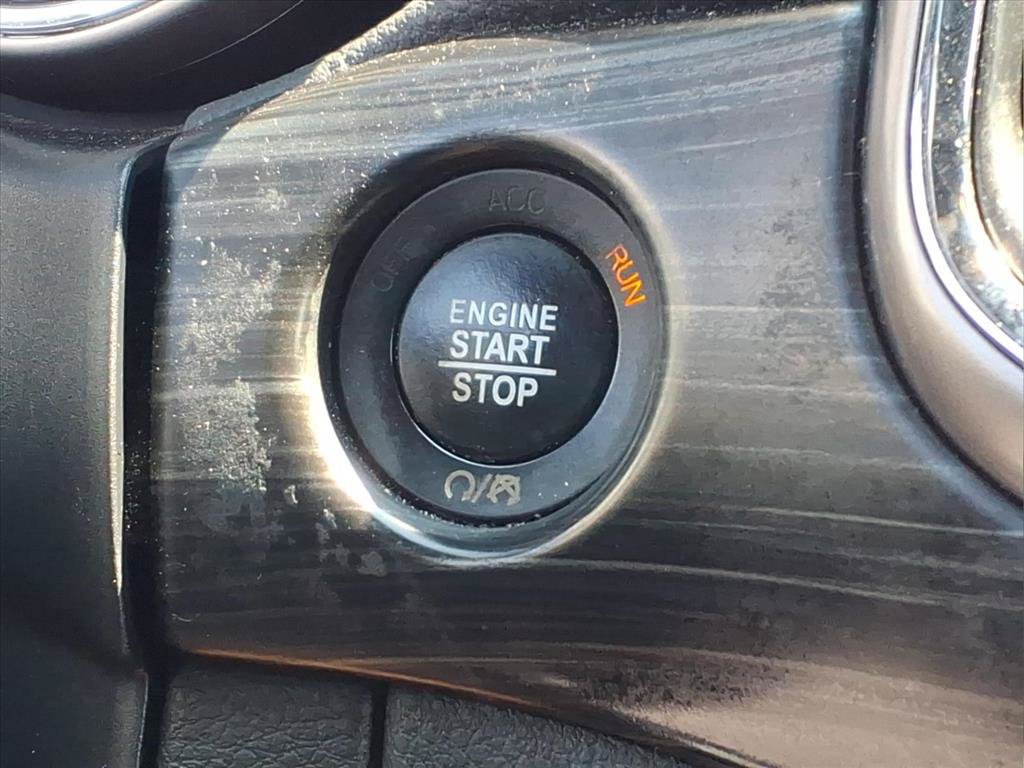 Used 2021 Jeep Grand Cherokee Laredo RWD image 10