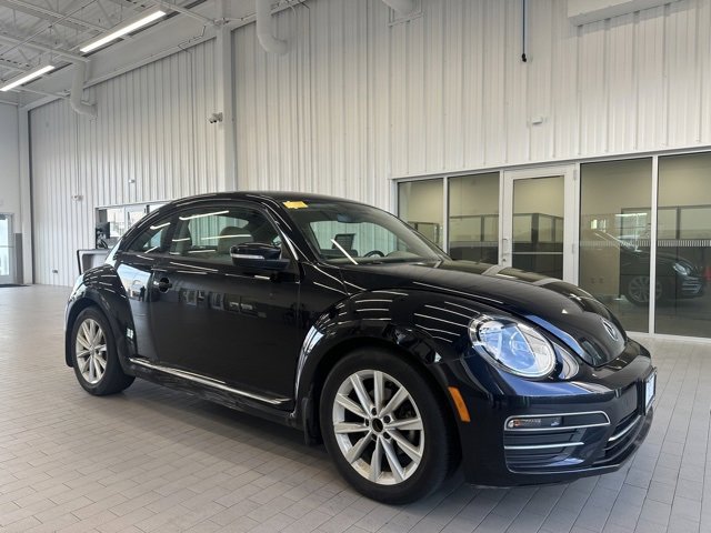 Used 2017 Volkswagen Beetle 1.8T SE