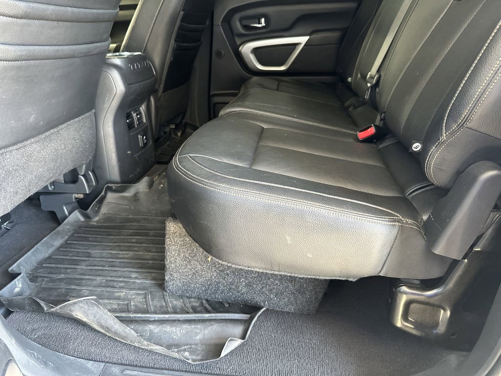 Used 2017 Nissan Titan SL image 30