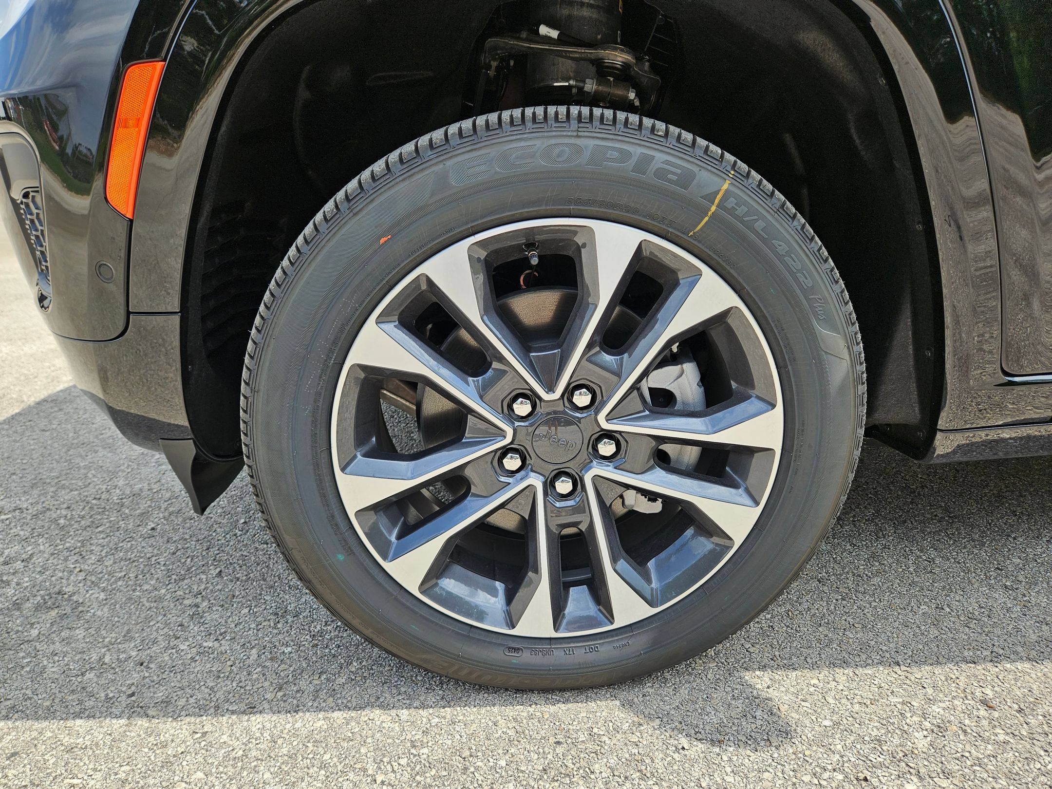 New 2025 Jeep Grand Cherokee L Overland w/ Advanced Protech Group III AWD/4WD image 20