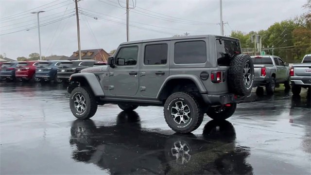 Used 2022 Jeep Wrangler Unlimited Rubicon w/ Cold Weather Group image 6