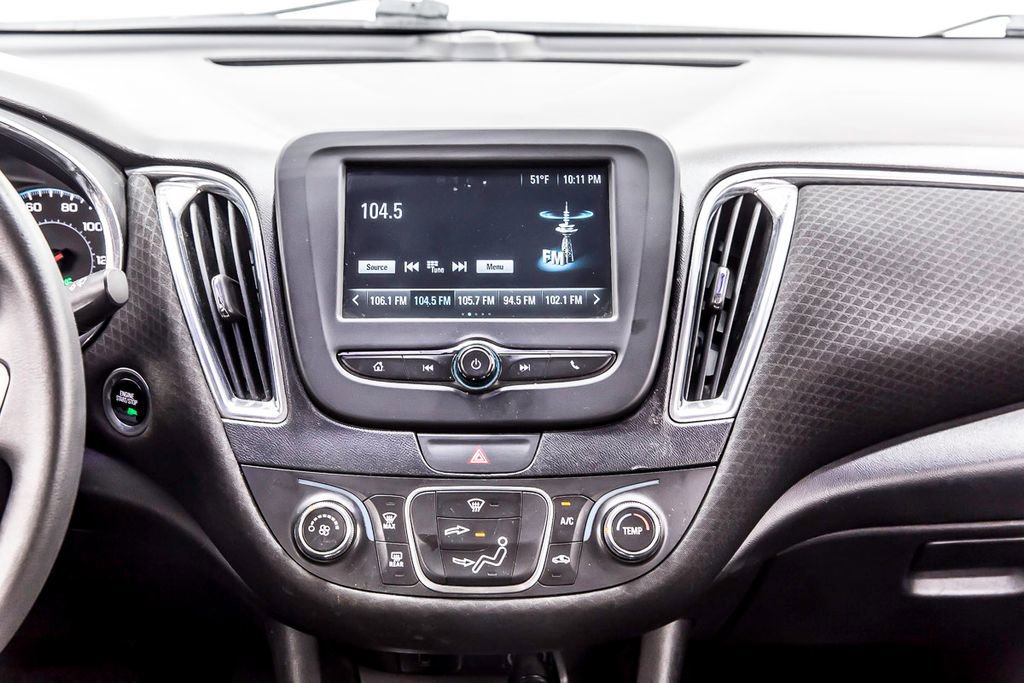 Used 2016 Chevrolet Malibu LT image 16