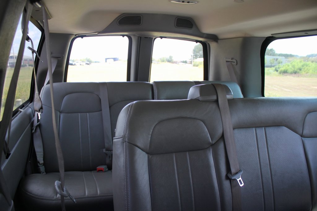 Used 2019 Chevrolet Express 2500 LS w/ Driver Convenience Package image 10