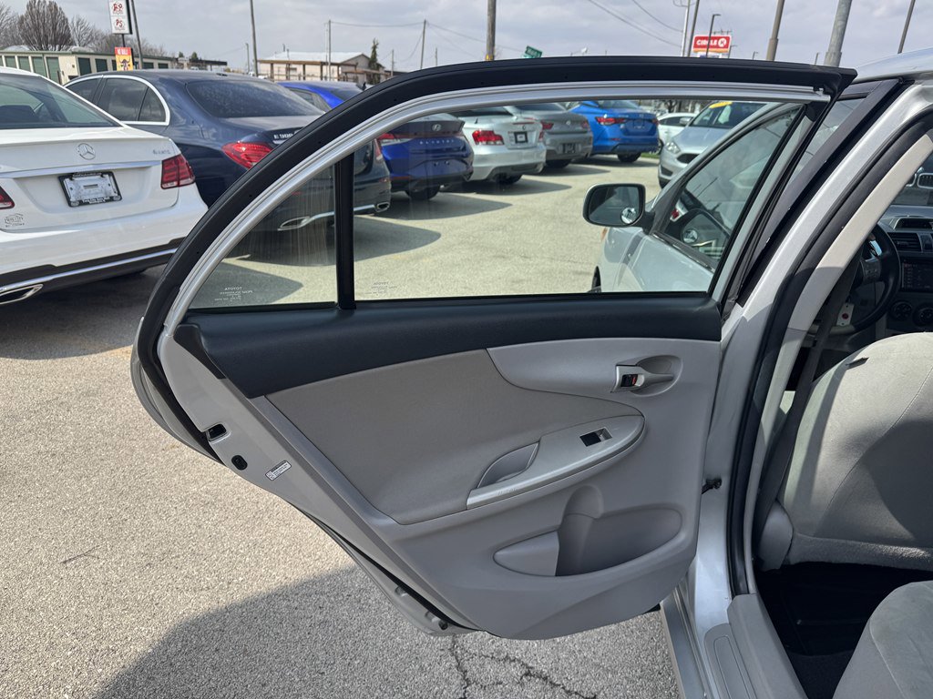 Used 2013 Toyota Corolla LE image 20