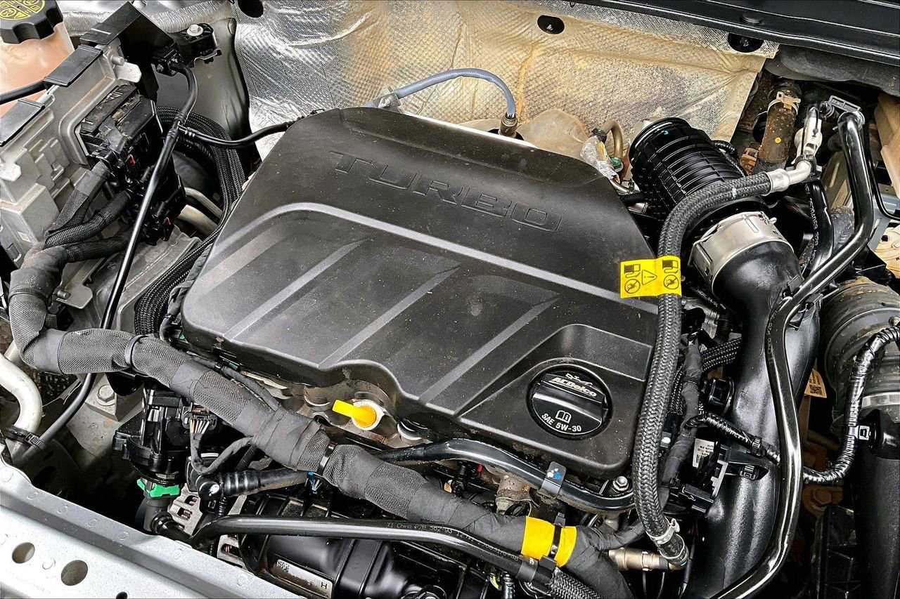 Used 2024 Chevrolet Trax LS w/ LS Convenience Package FWD image 28