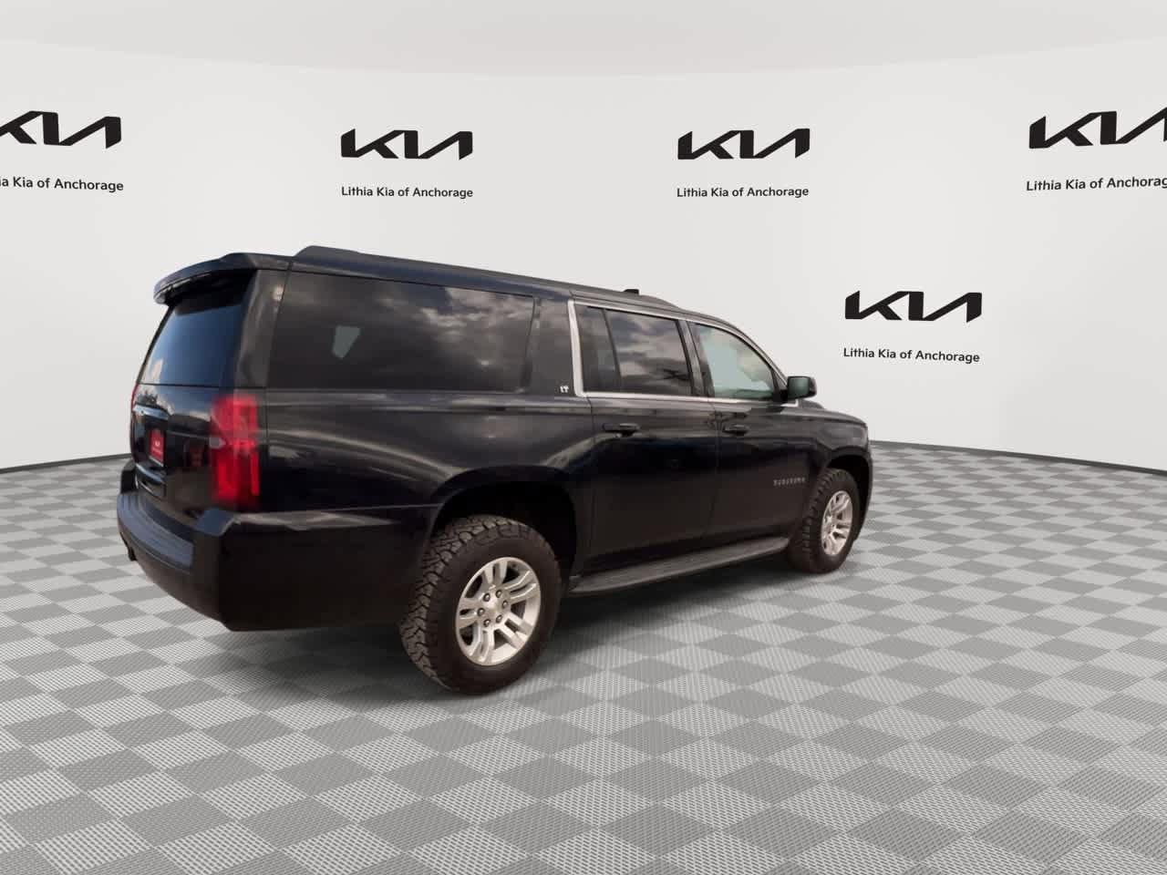 Used 2019 Chevrolet Suburban LT AWD/4WD image 9