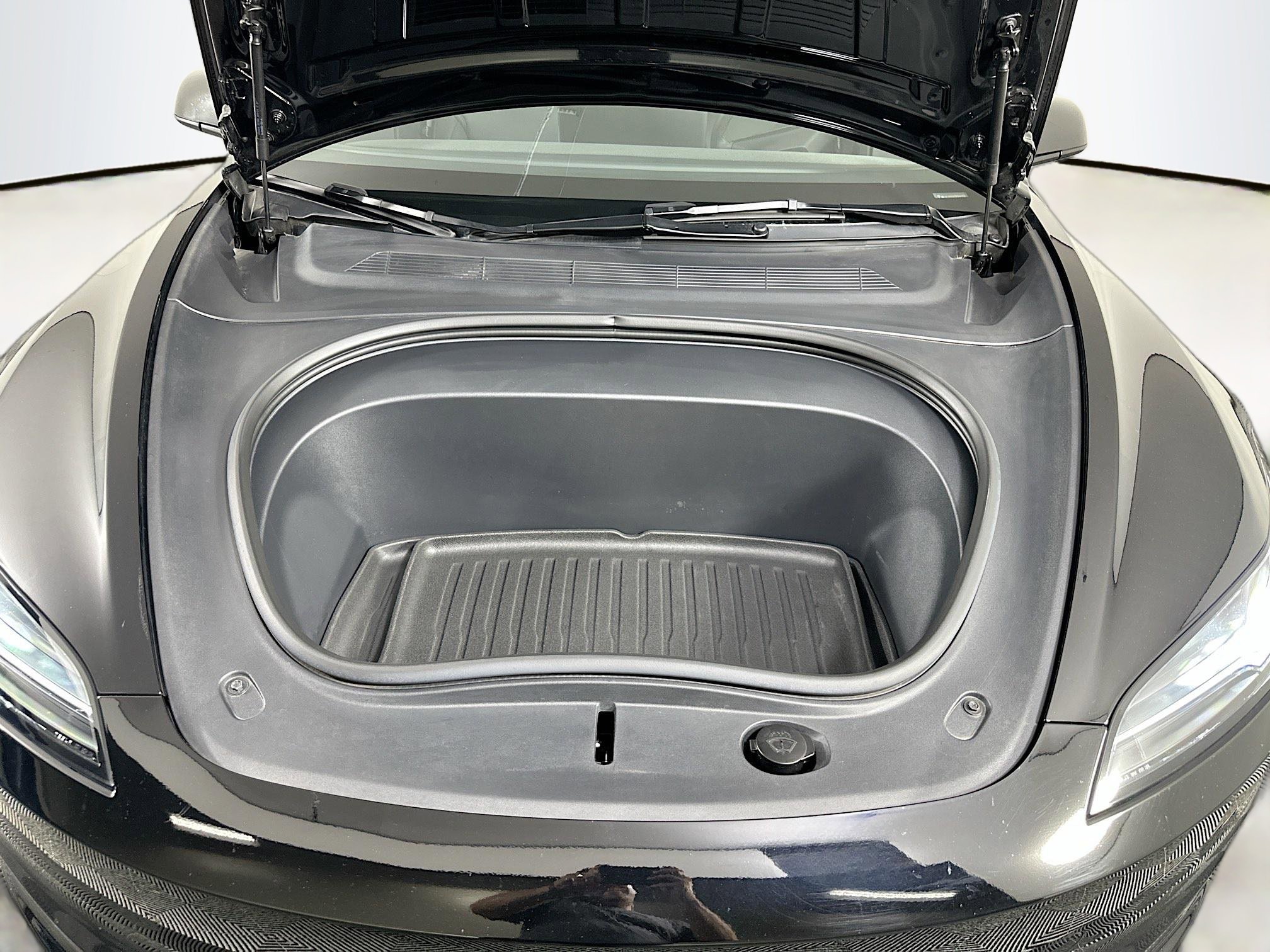 Used 2025 Tesla Model 3 Long Range RWD image 32