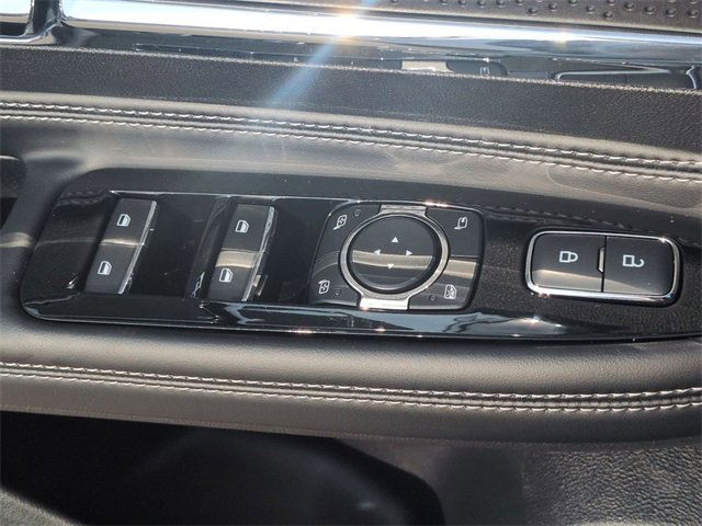 Certified 2025 Lincoln Corsair AWD w/ Equipment Group 101A image 15