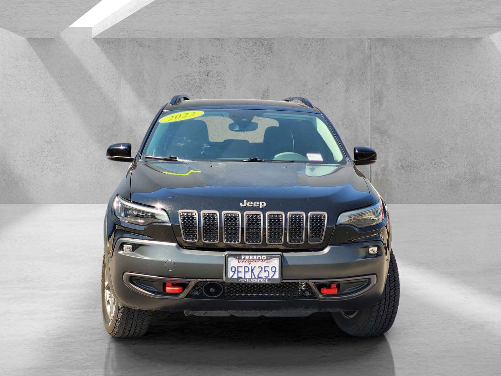 Used 2022 Jeep Cherokee Trailhawk AWD/4WD image 3