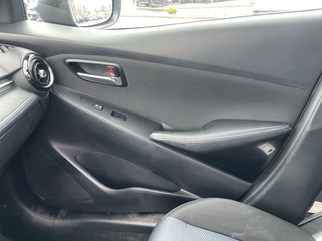 Used 2018 Toyota Yaris iA image 19