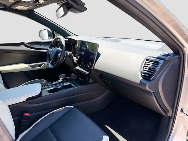 Used 2022 Lexus NX 350h AWD image 14