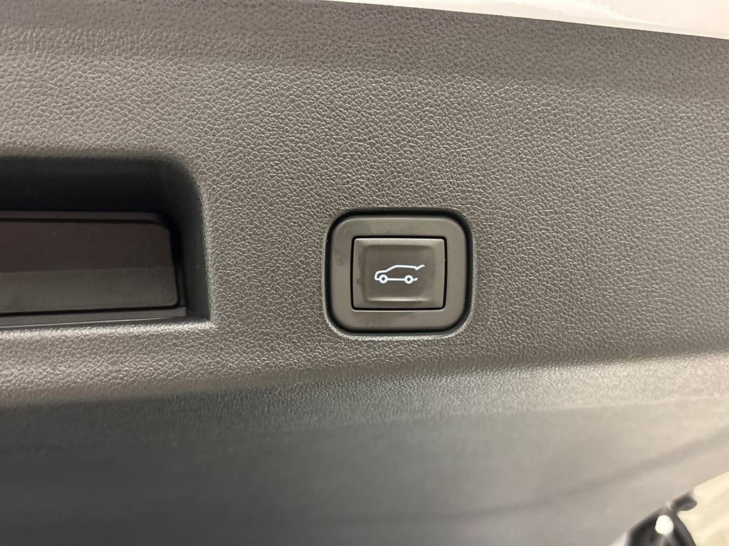 New 2026 Buick Enclave Avenir w/ Super Cruise Package FWD image 19