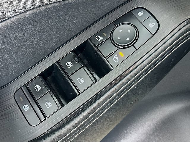 Used 2023 Nissan Rogue SV FWD image 18