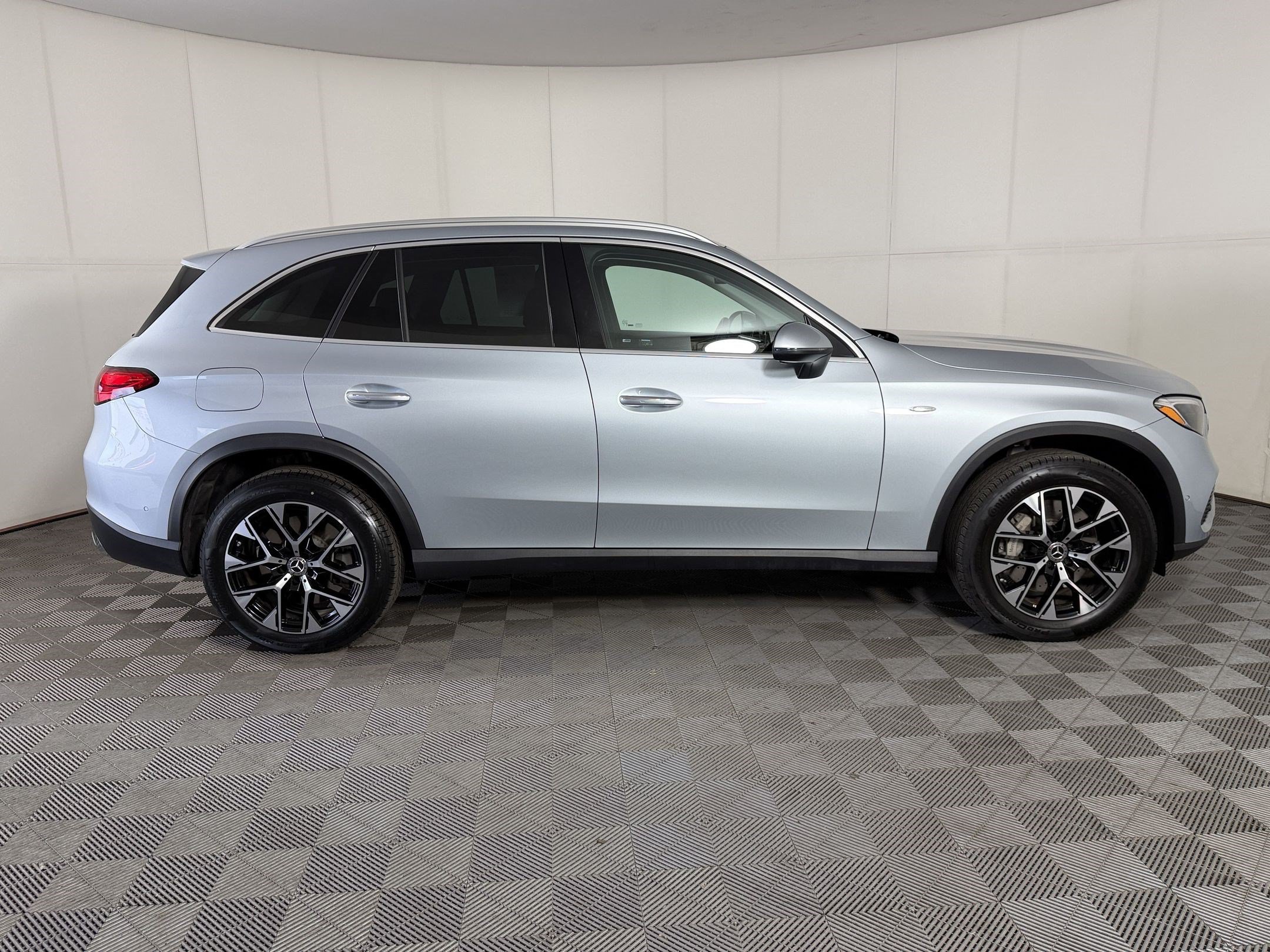 Certified 2025 Mercedes-Benz GLC 350e 4MATIC image 8