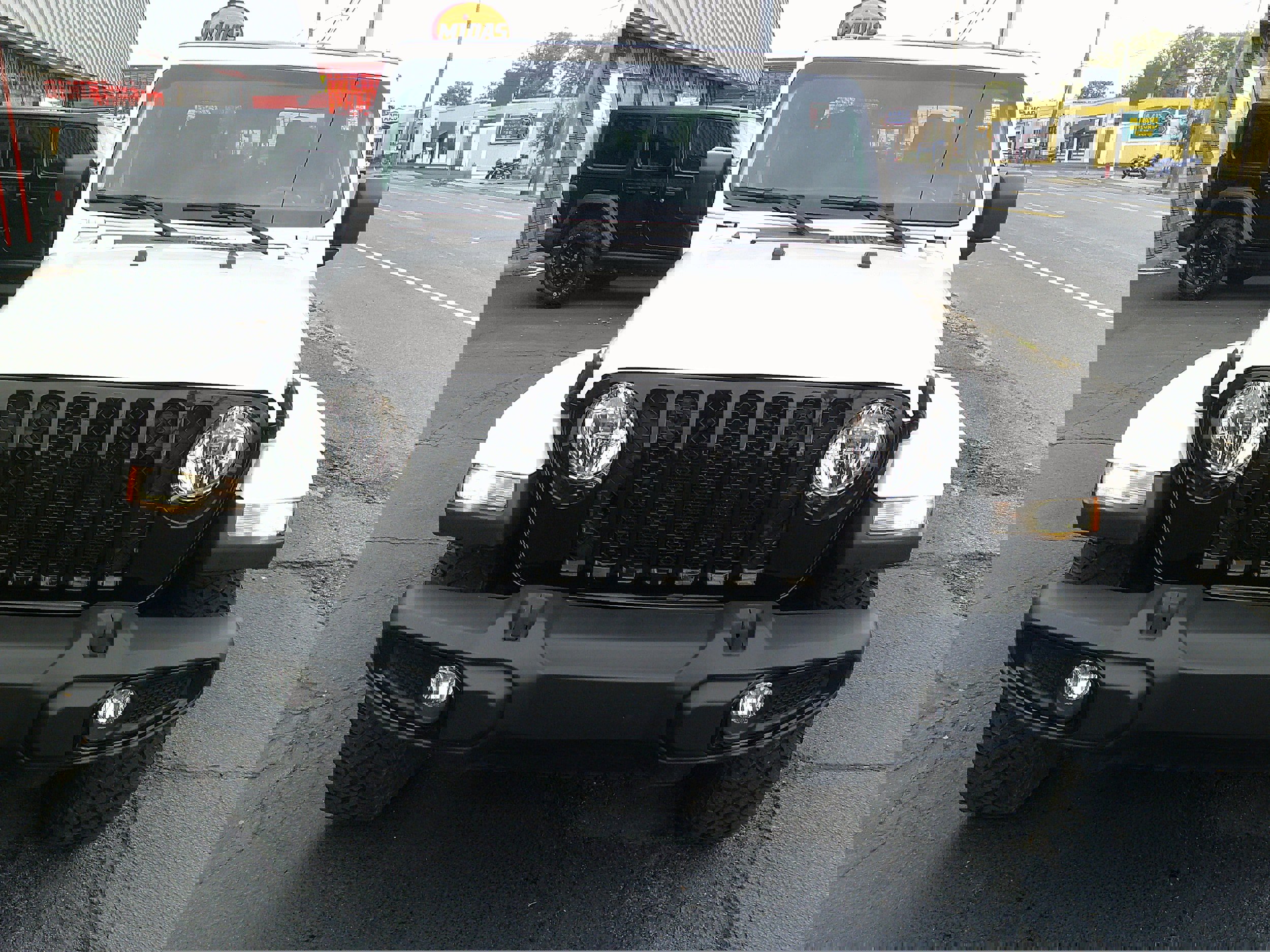 Used 2021 Jeep Gladiator Sport image 10