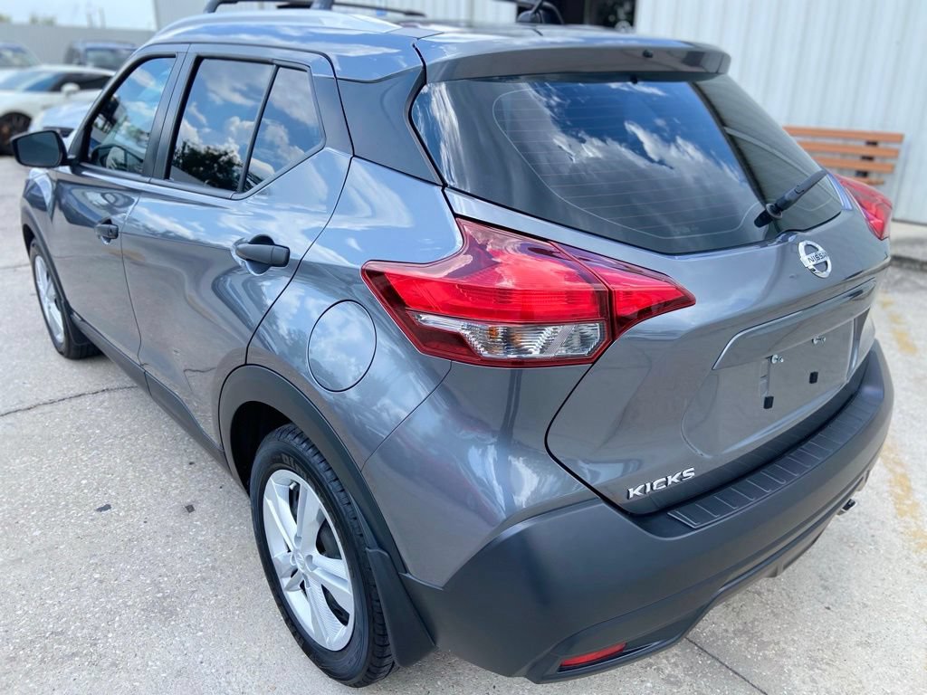 Used 2019 Nissan Kicks S w/ Exterior Package FWD image 3