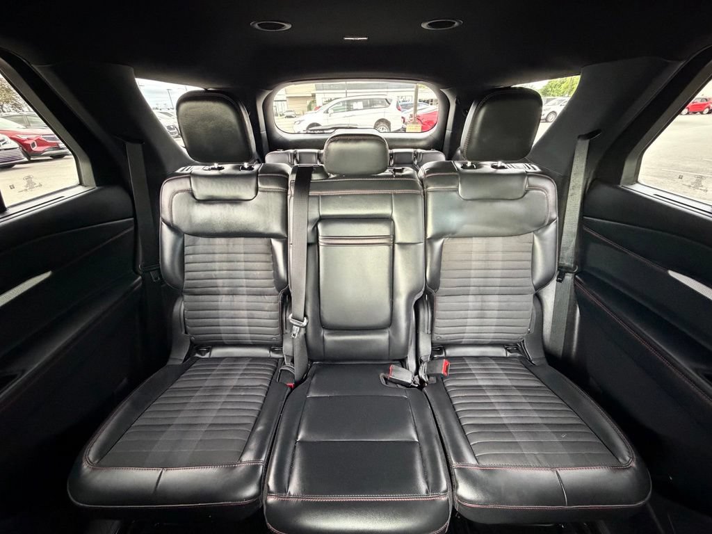 Used 2025 Ford Explorer ST-Line w/ Premium Package RWD image 22