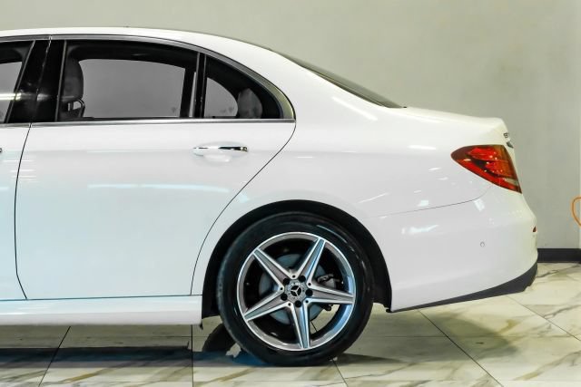 Used 2018 Mercedes-Benz E 300 image 16
