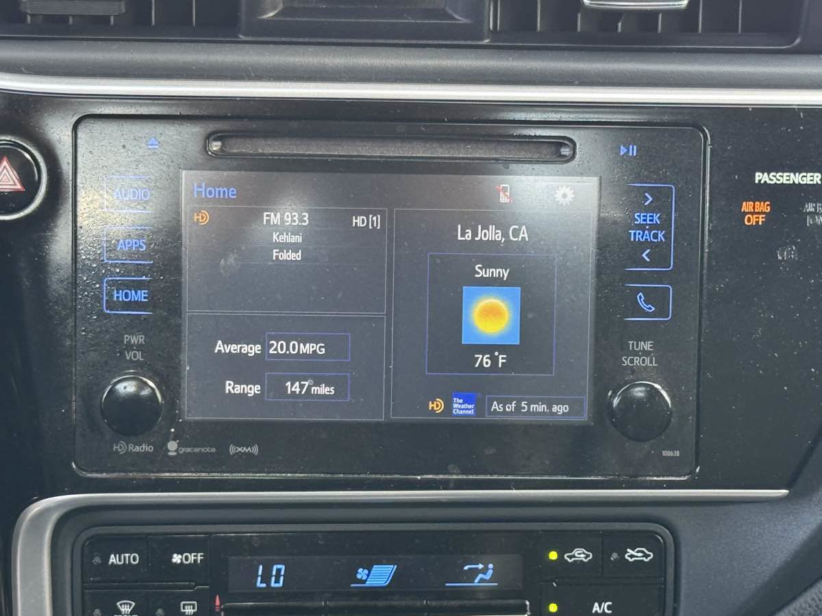 Used 2017 Toyota Corolla SE FWD image 21