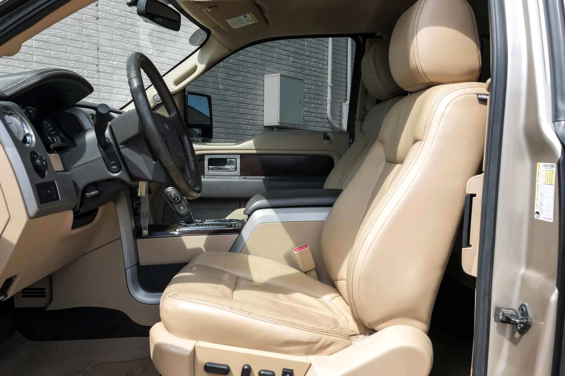 Used 2012 Ford F150 Lariat w/ Lariat Chrome Pkg AWD/4WD image 3