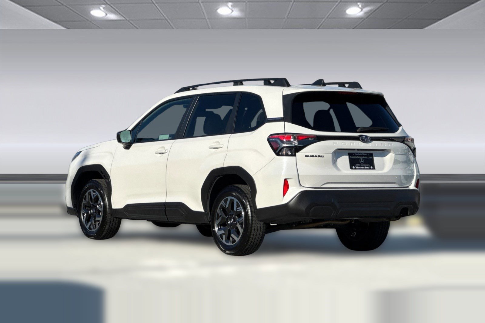 Used 2025 Subaru Forester Premium w/ Convenience Package #1 image 3