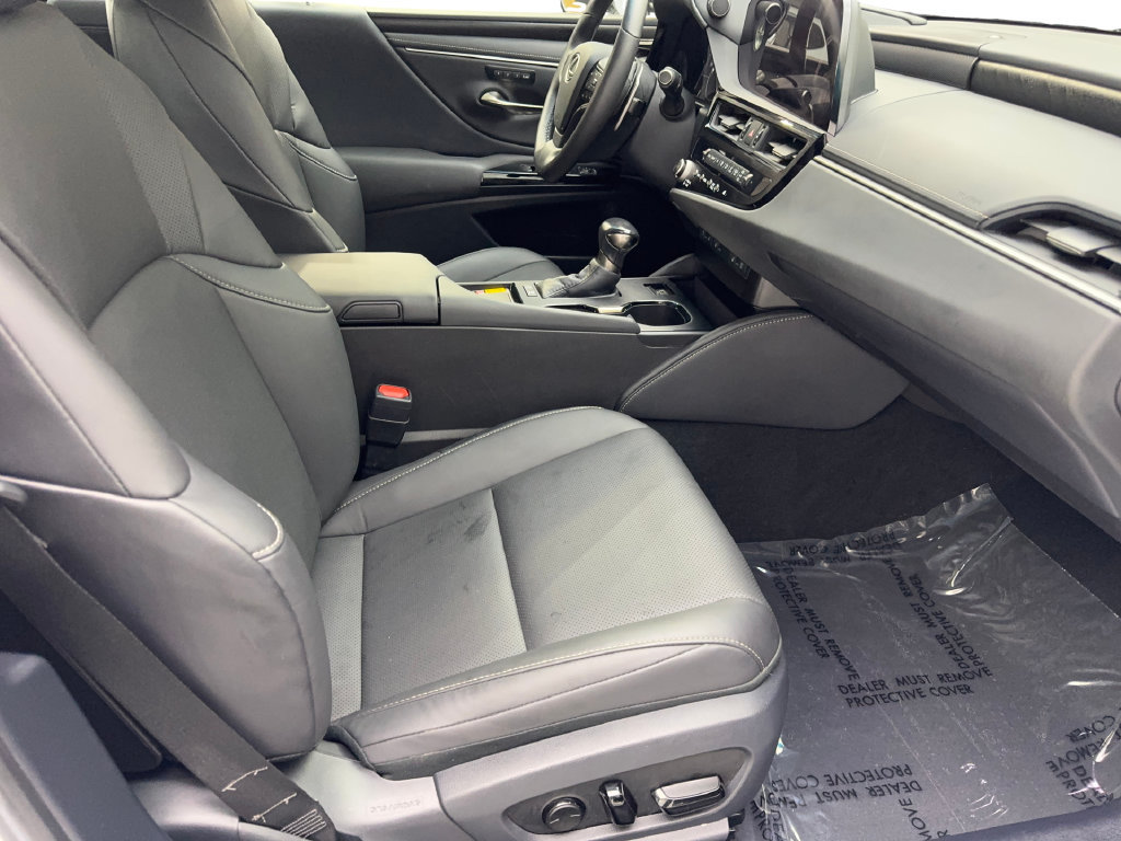 Used 2025 Lexus ES 300h w/ Premium Package FWD image 46