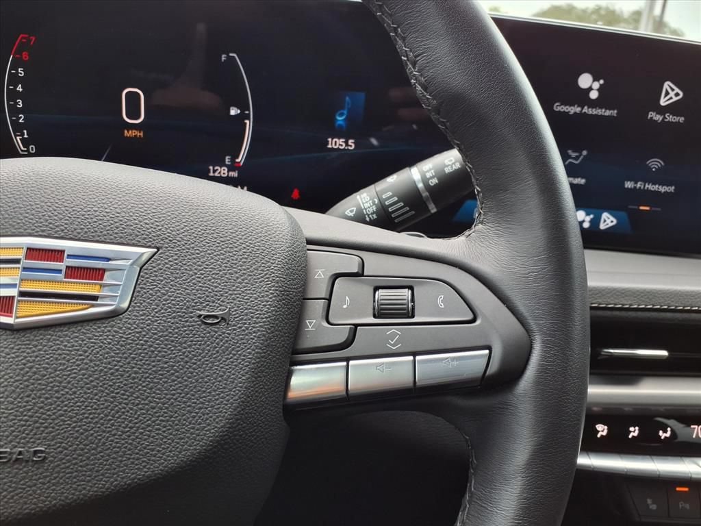 Certified 2024 Cadillac XT4 Luxury w/ Cold Weather Package FWD image 24