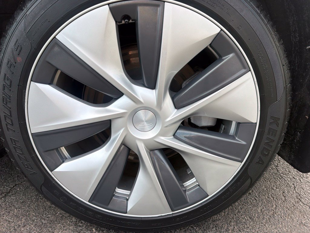 Used 2021 Tesla Model Y Long Range AWD/4WD image 49