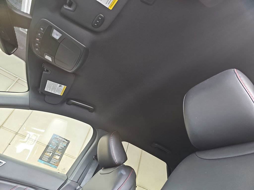 Used 2021 Ford Edge ST-Line FWD image 30