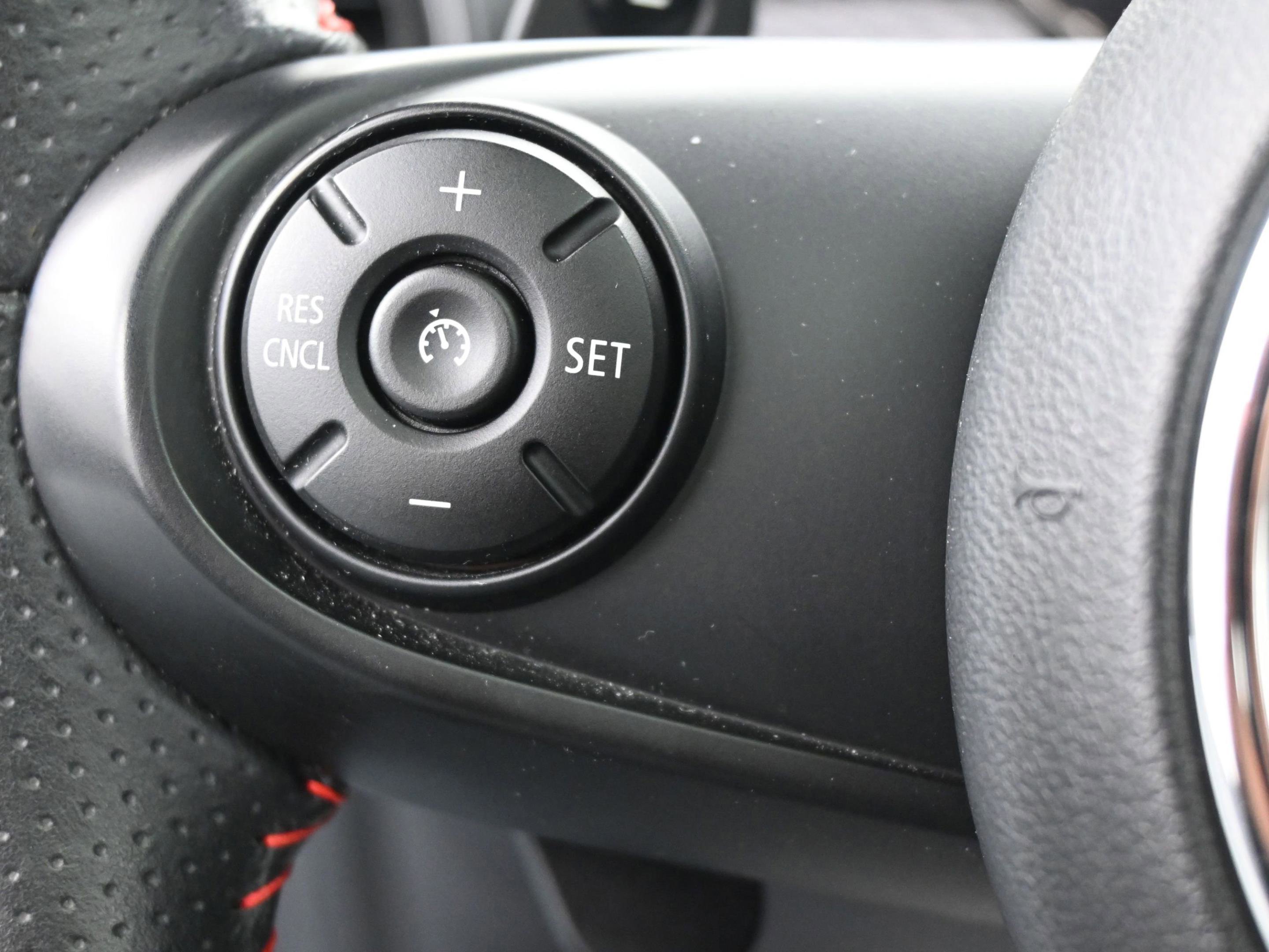 Used 2021 MINI Cooper S w/ 6.5" Touchscreen Package image 40