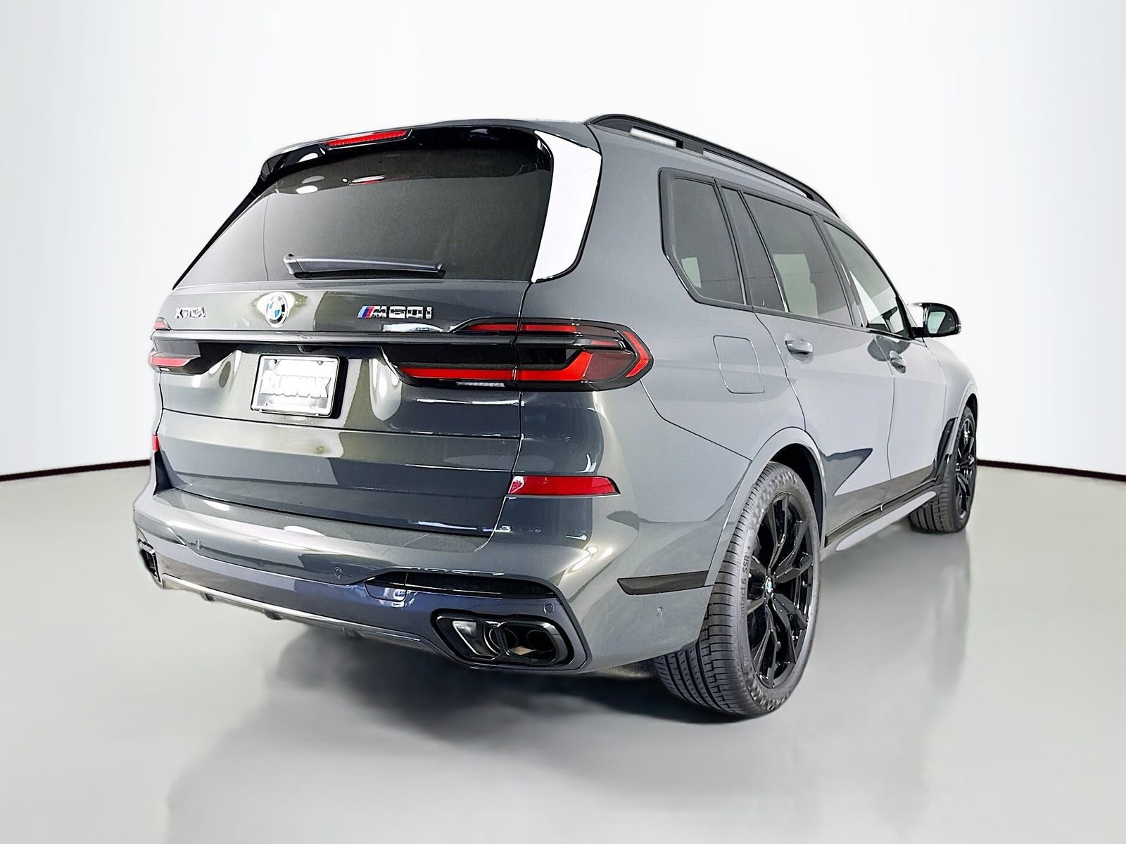 New 2026 BMW X7 M60i image 7