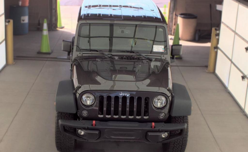 Used 2016 Jeep Wrangler Unlimited Rubicon AWD/4WD image 2
