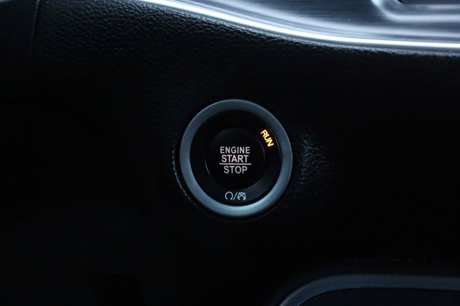 Used 2018 Dodge Challenger R/T RWD image 34
