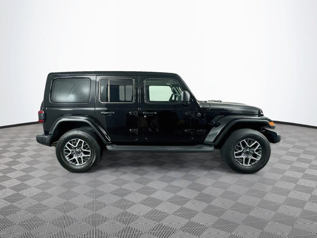 Certified 2025 Jeep Wrangler Unlimited Sahara AWD/4WD image 14