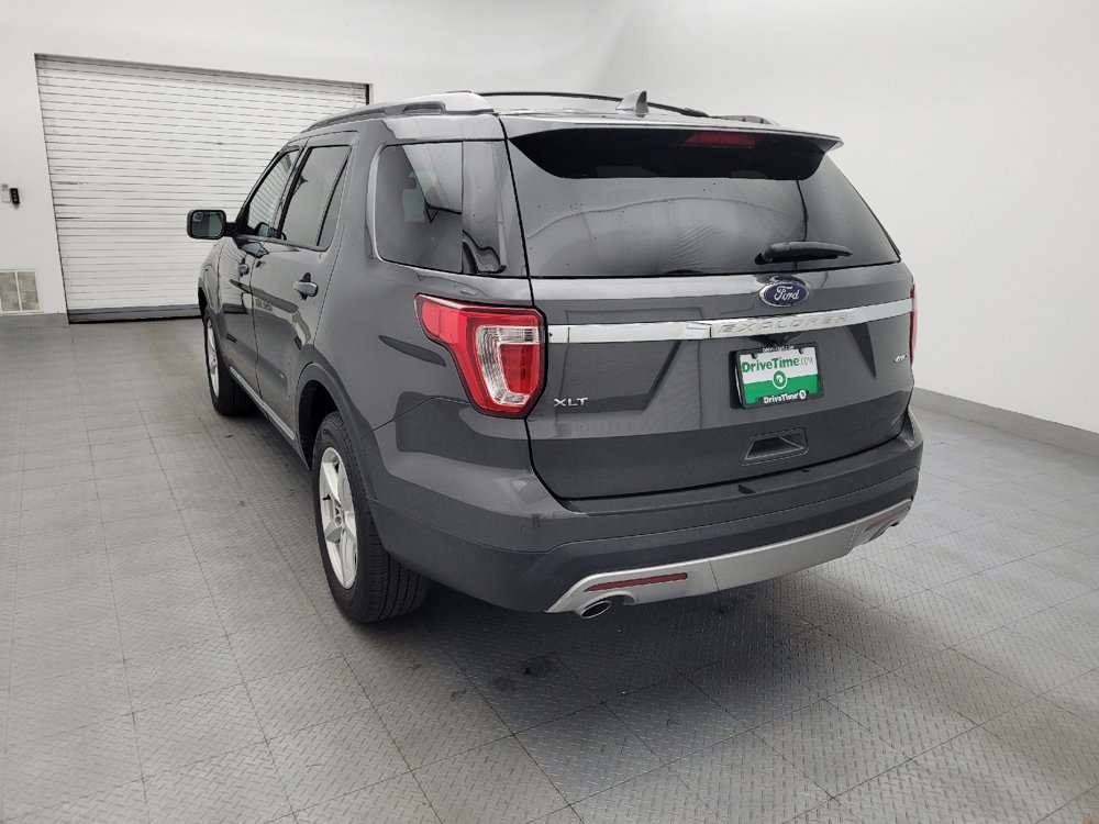 Used 2016 Ford Explorer XLT w/ Equipment Group 202A AWD/4WD image 5