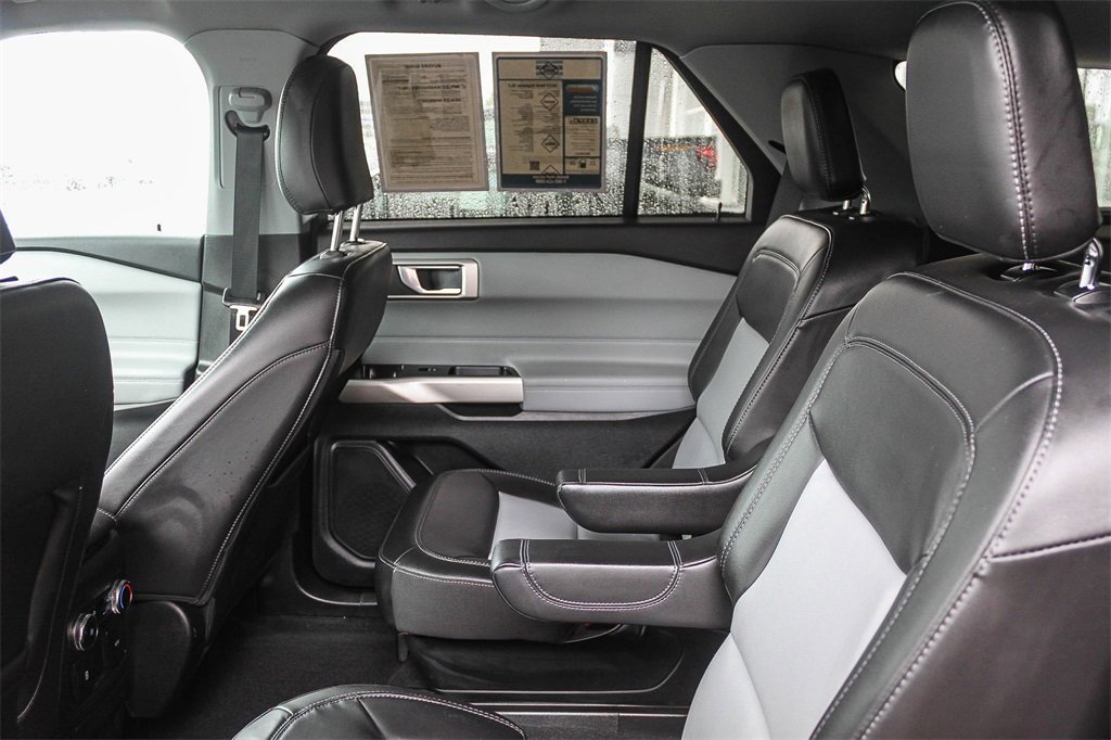 Used 2023 Ford Explorer XLT w/ Equipment Group 202A image 22