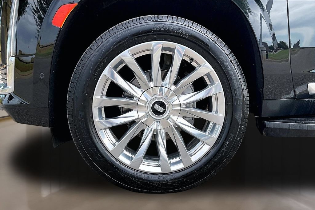 Used 2023 Cadillac Escalade ESV Premium Luxury AWD/4WD image 8