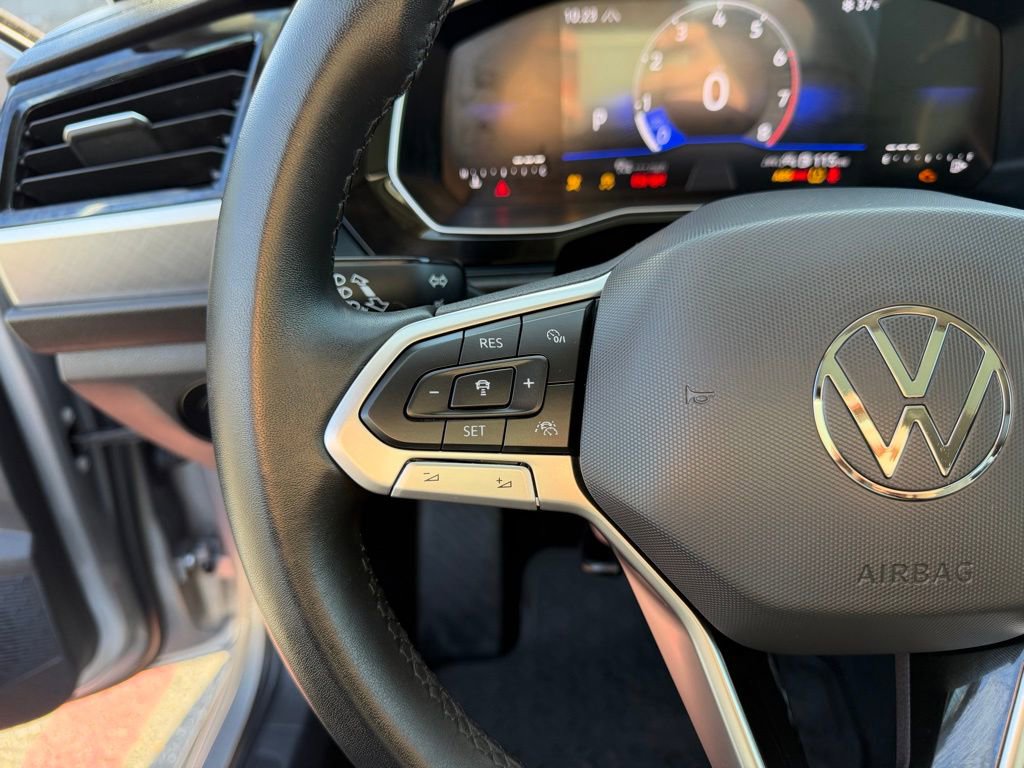 Used 2024 Volkswagen Jetta SE image 19