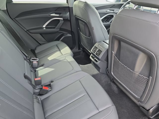Used 2025 Audi Q5 Premium w/ Convenience Package AWD/4WD image 13