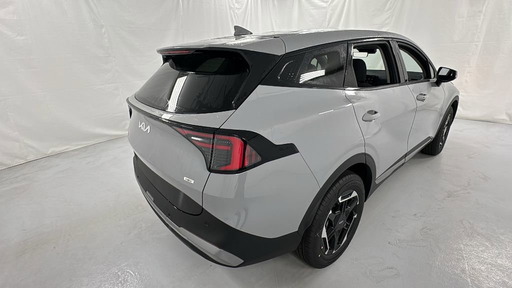 New 2026 Kia Sportage S image 3