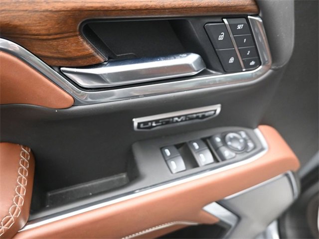 Used 2025 GMC Sierra 1500 Denali Ultimate image 10