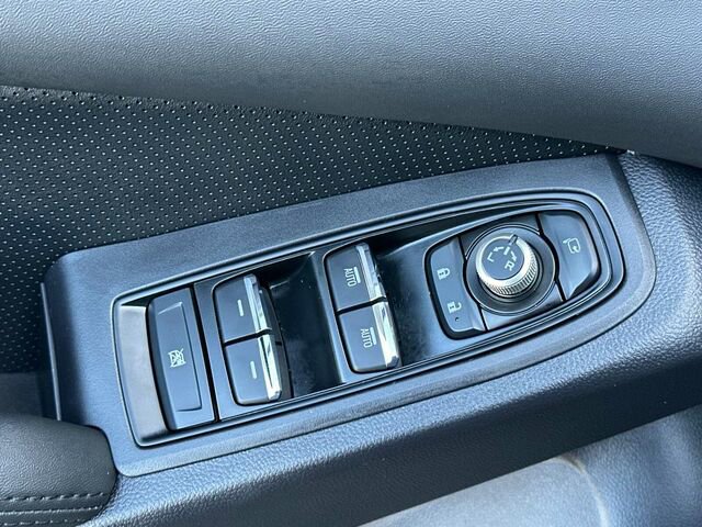 Certified 2025 Subaru Ascent Bronze Edition w/ Onyx Package image 13