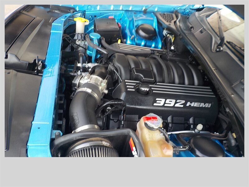 Used 2015 Dodge Challenger R/T Scat Pack w/ Leather Interior Group RWD image 40