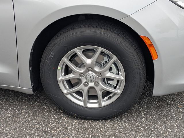 New 2026 Chrysler Voyager LX FWD image 11