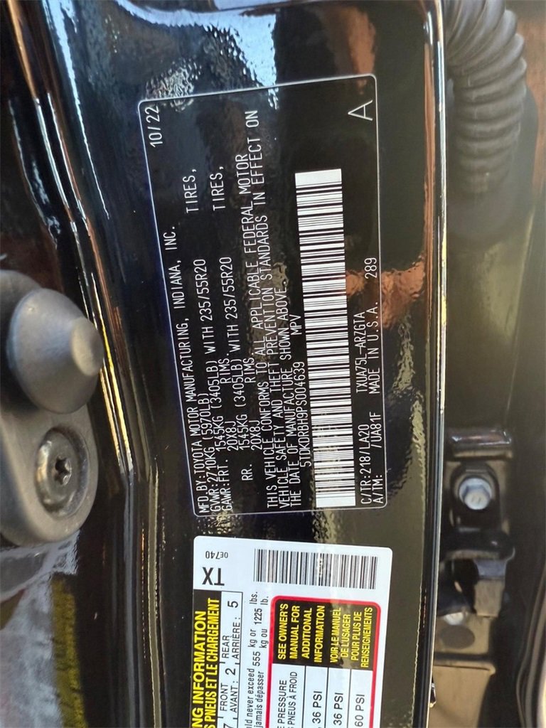 Used 2023 Toyota Highlander Platinum image 34