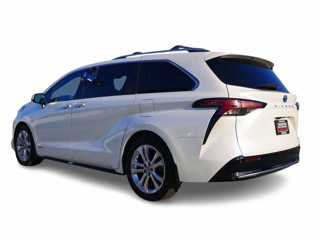 Used 2021 Toyota Sienna Platinum image 5