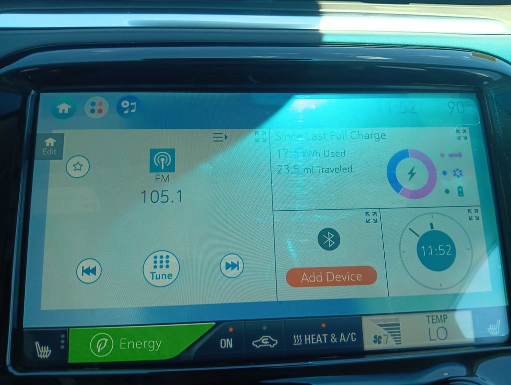 Used 2018 Chevrolet Bolt Premier w/ Driver Confidence II Package FWD image 19