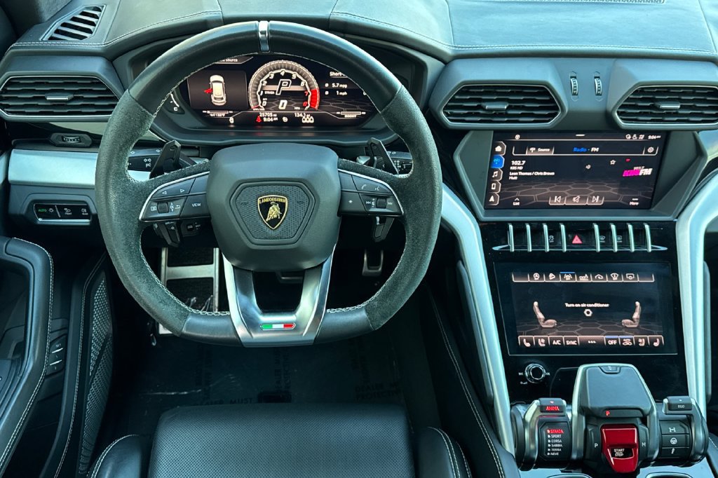 Used 2019 Lamborghini Urus AWD/4WD image 18