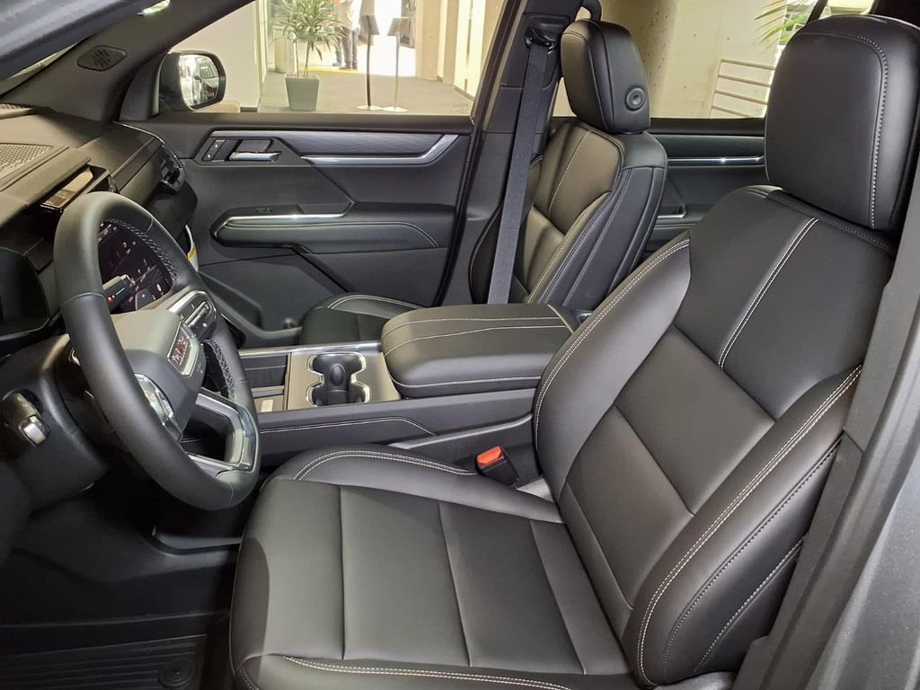 New 2026 GMC Acadia Elevation w/ Black Edition FWD image 14