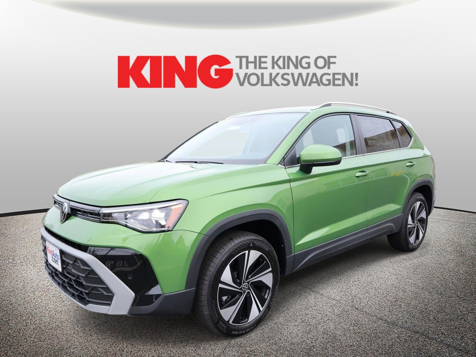 New 2026 Volkswagen Taos SE image 8